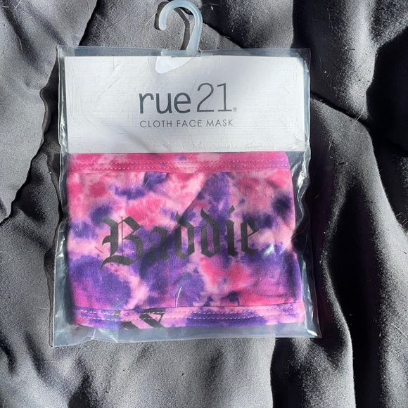RUE21 “BADDIE” Cloth Face Mask - Picture 1 of 2